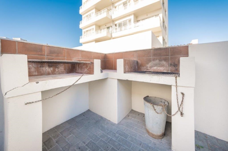 1 Bedroom Property for Sale in Waves Edge Western Cape